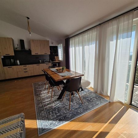 Apartment Near The Sea-Self Check-In Podstrana Esterno foto